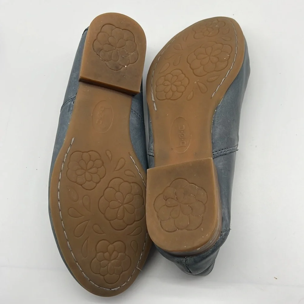 b.o.c  Blue Leather Loafers size 7